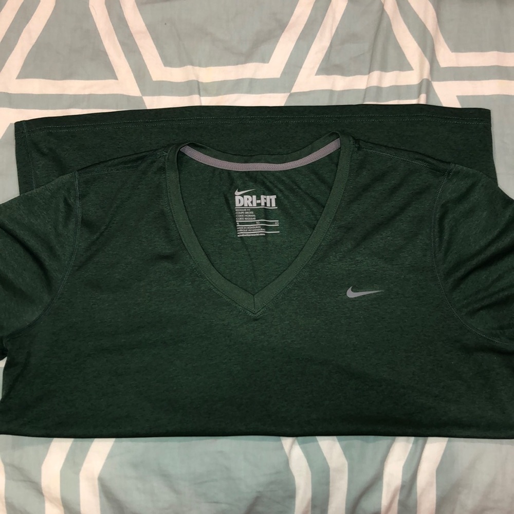 Nike top!